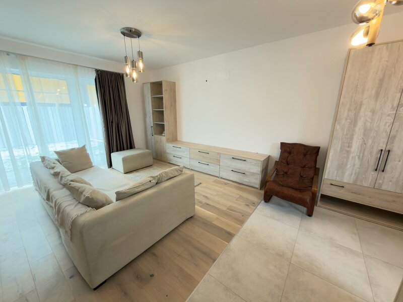 Pipera Plaza - duplex - curte.